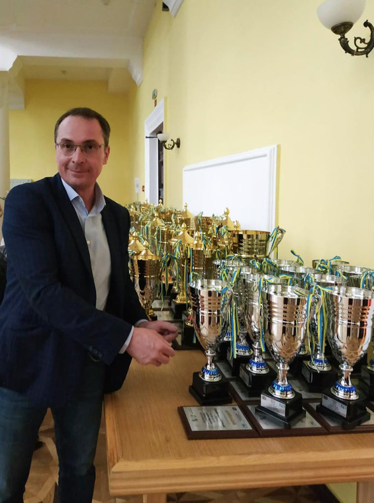 Остап Бойко на Урочистій церемонії нагородження переможців та призерів  Чемпіонатів, Кубків України та національних серій з автомобільного  спорту 2019 року.