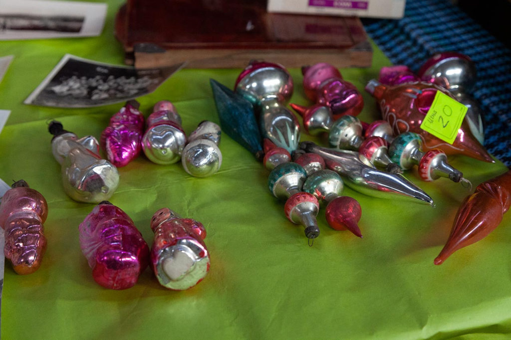 Члени Клубу ЗАЗ Козак на львівському блошиному ринку "TLUM & KRAM"