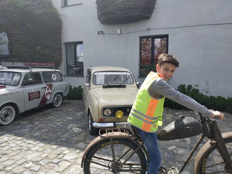 Представники клубу ЗАЗ Козак на «NewCarsFest 2019»