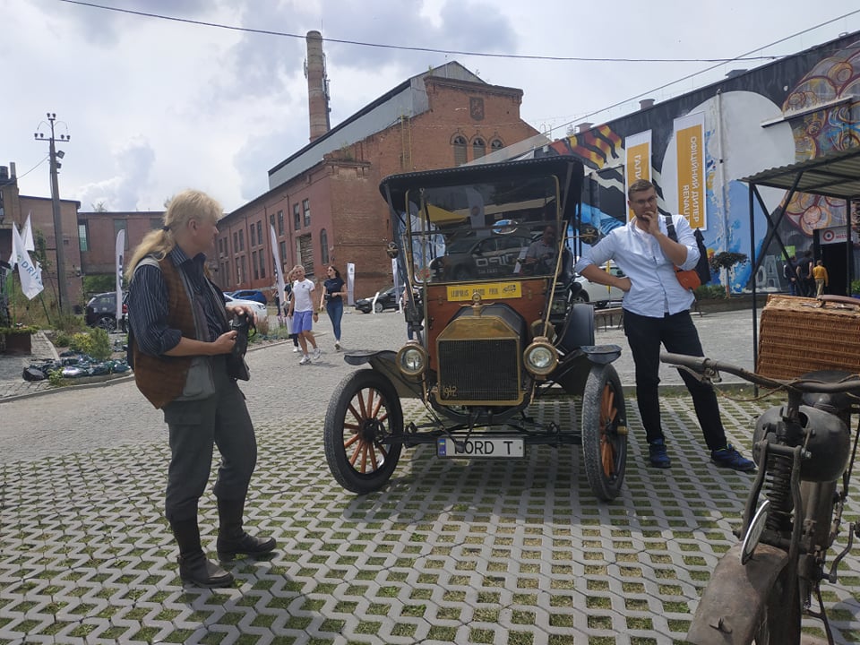 Представники клубу ЗАЗ Козак на «NewCarsFest 2019»