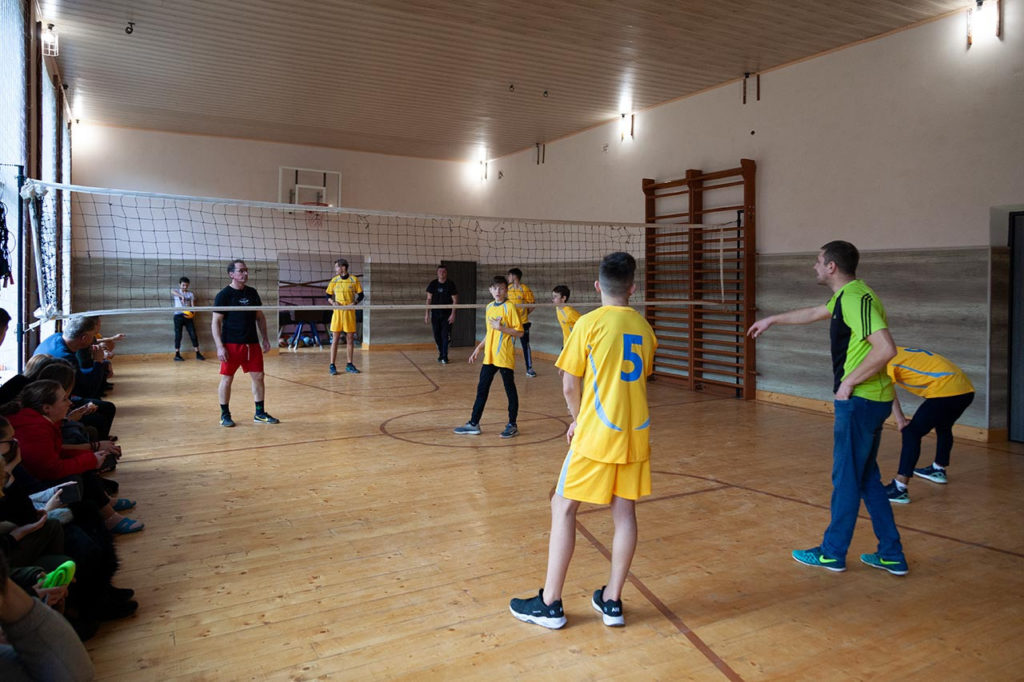 Волейбольні змагання в Сколівській школі-інтернаті